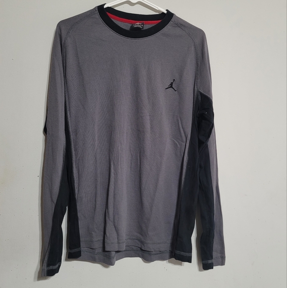 Jordan Men's Long Sleeve Shirt in Gray and Black - Picture 1 of 3